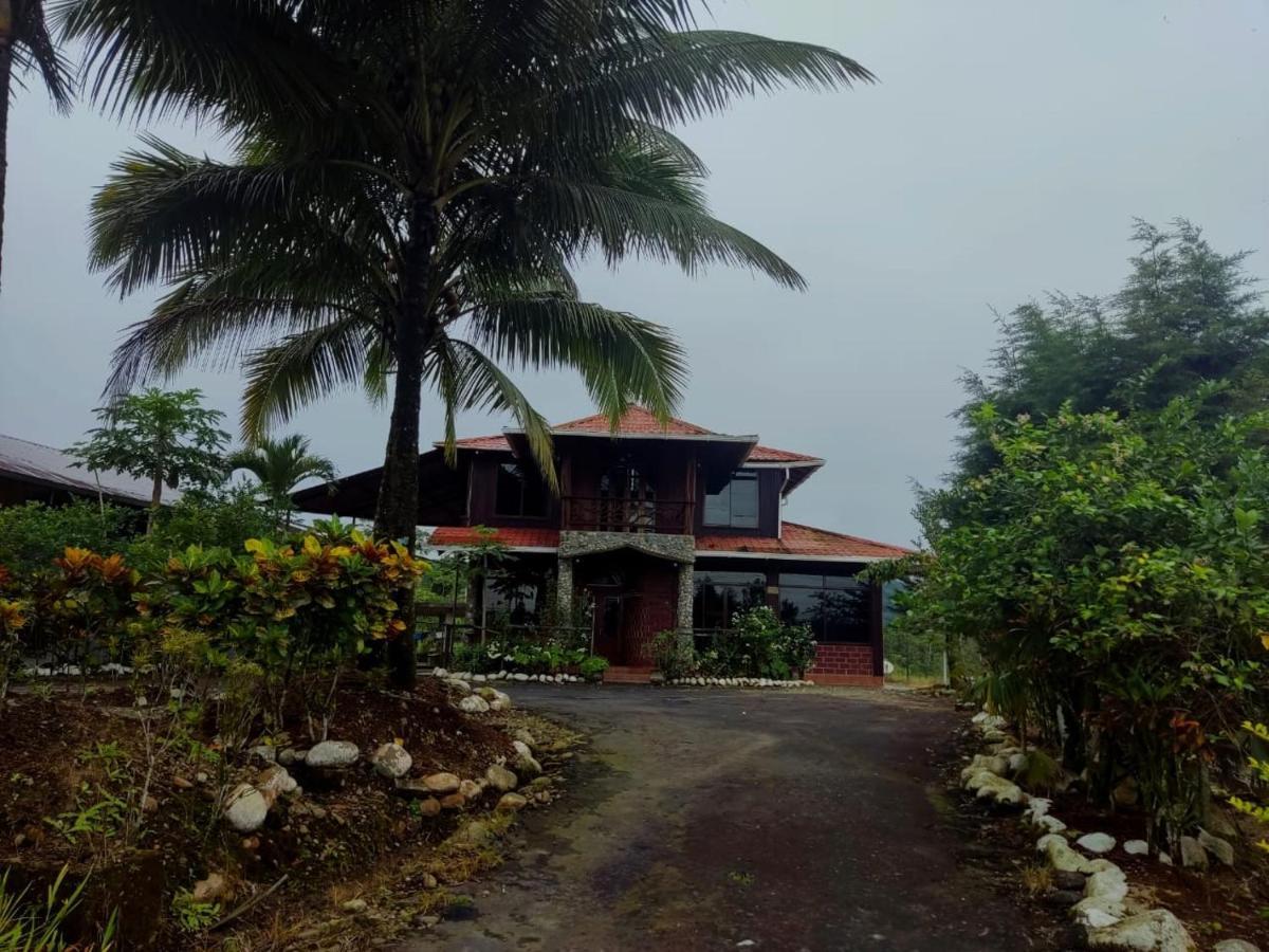 Bed and Breakfast The Roadhouse Tena Exterior foto